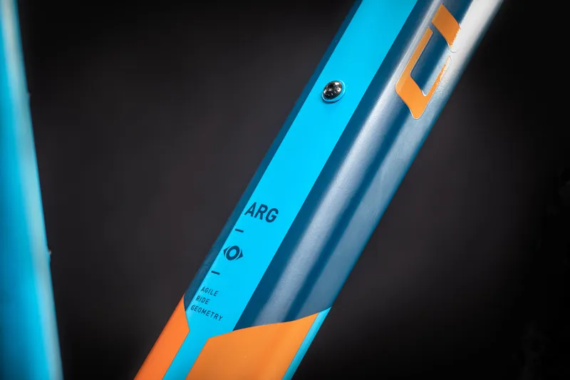 Blue cube hot sale mountain bike